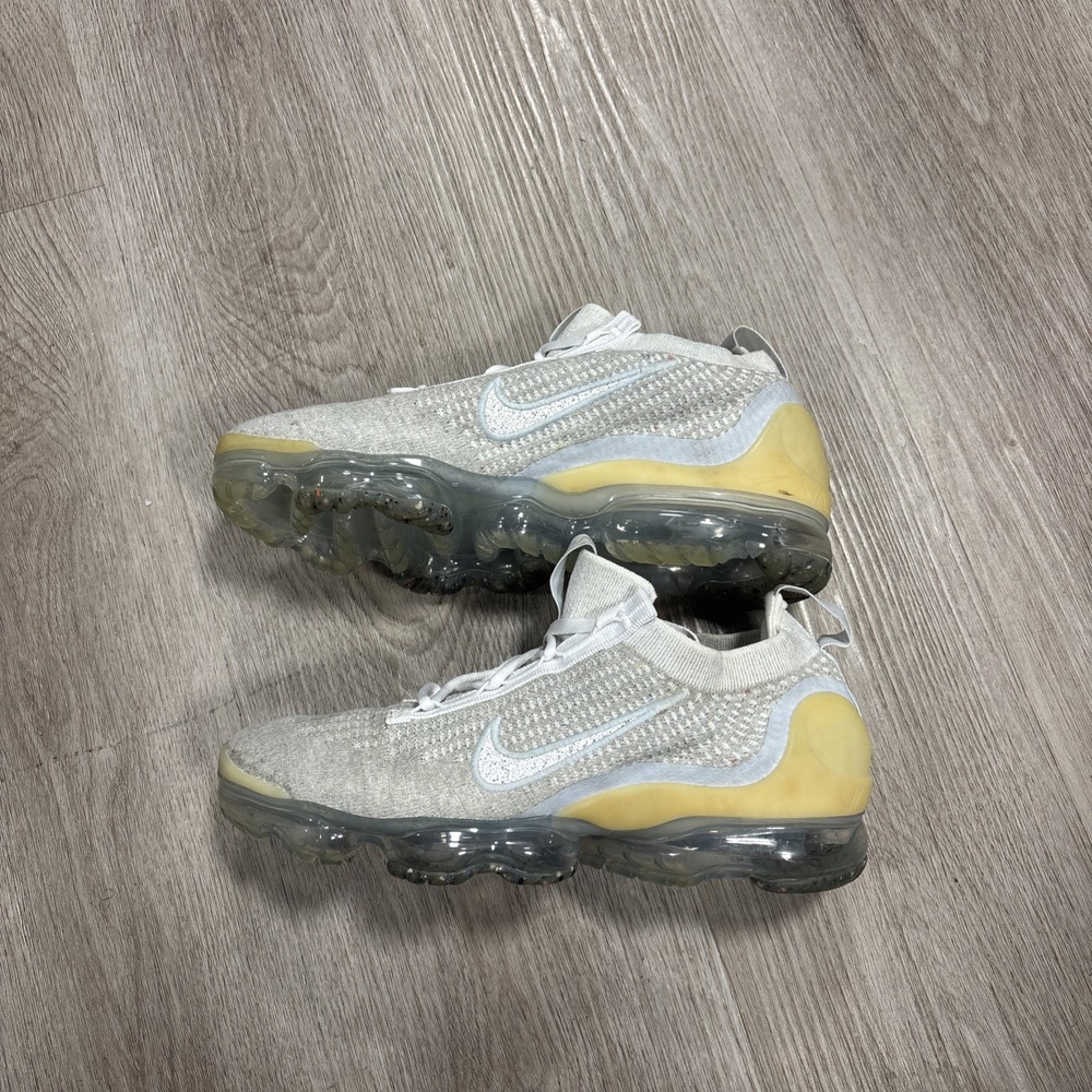 Nike Air Vapormax 2021 Flyknit Womens Gray White Running Shoes SIZE 10